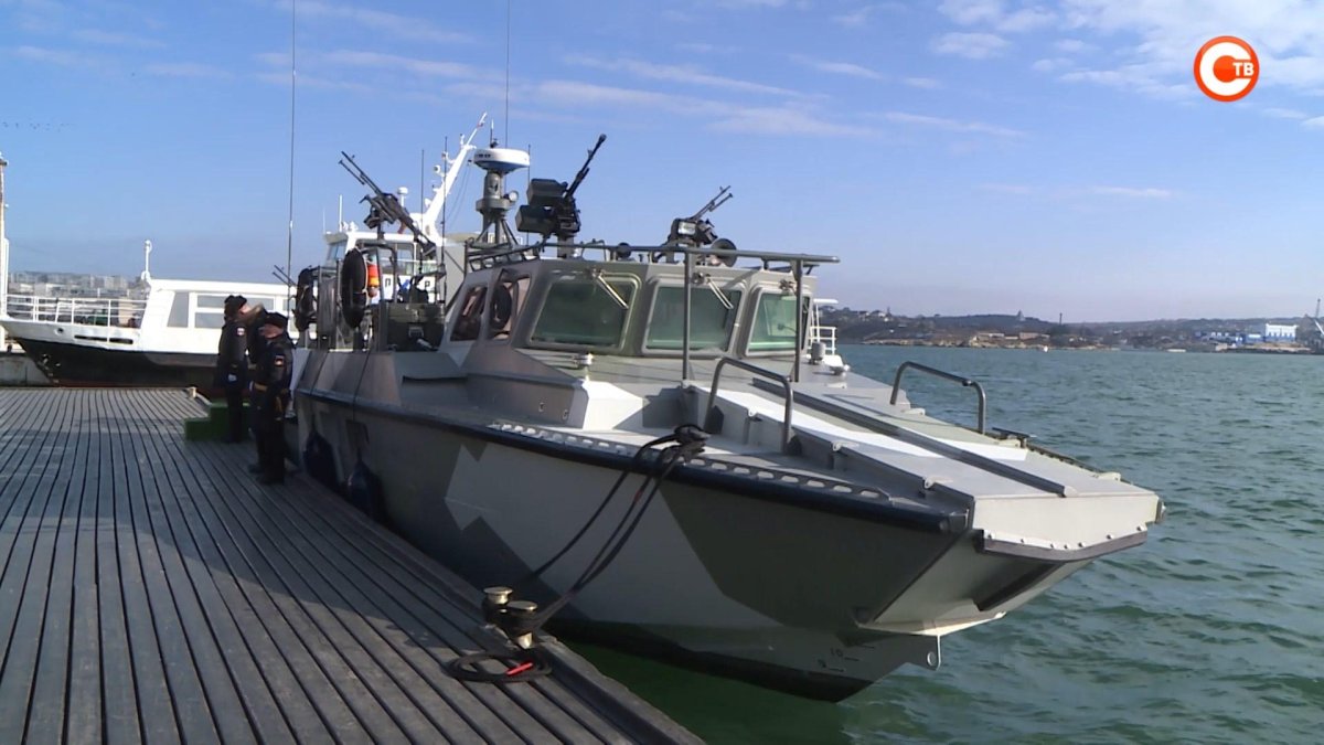 Военный катер