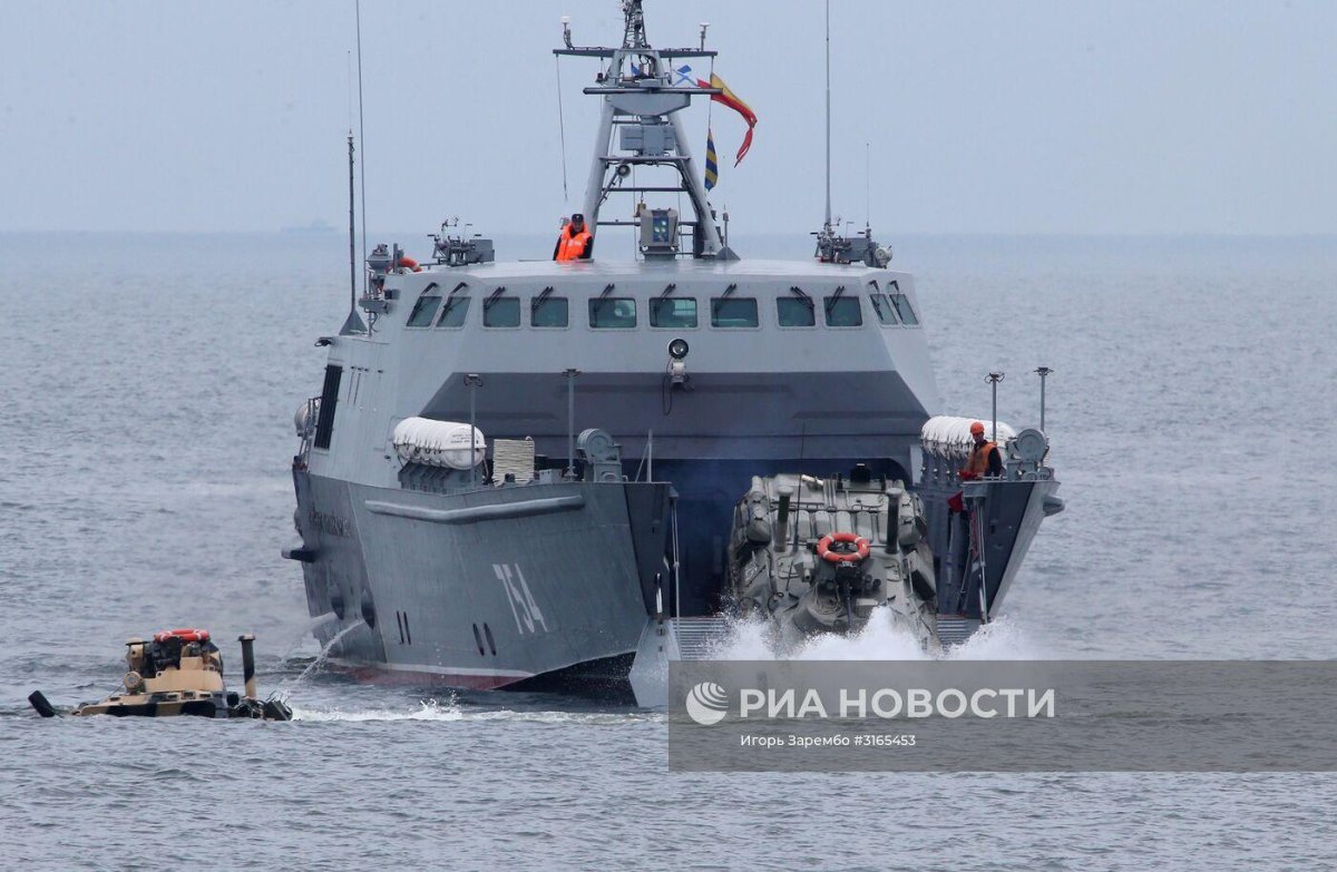 Десантный катер Дюгонь