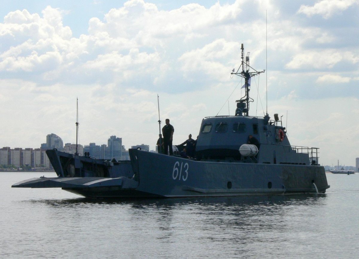 Десантный катер 1176 акула