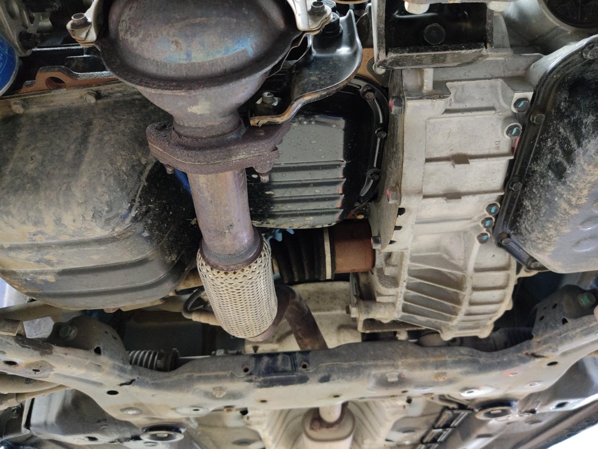 Фильтр коробки Subaru Forester sg5