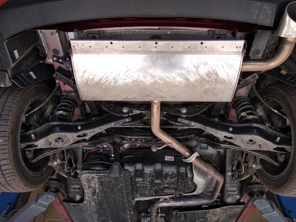 Kia Ceed 2011 днище