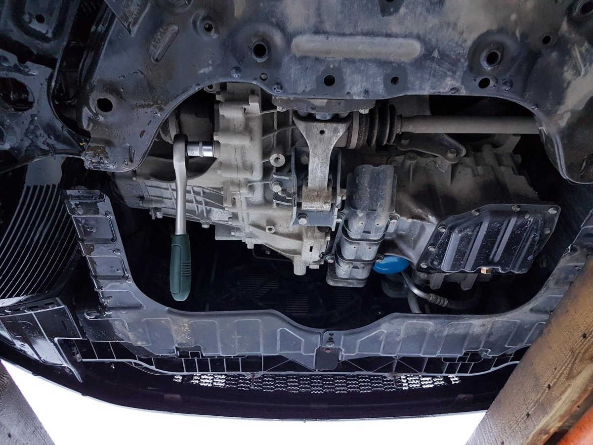 Киа СИД снизу 2010