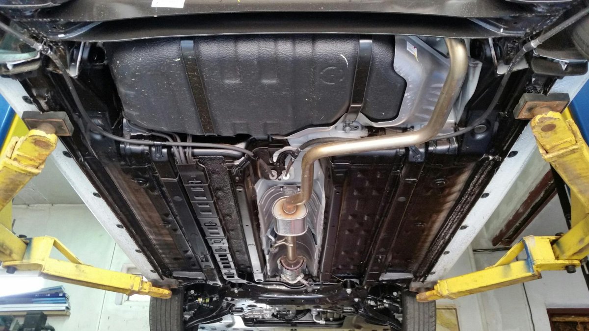 Kia Rio 2015 днище