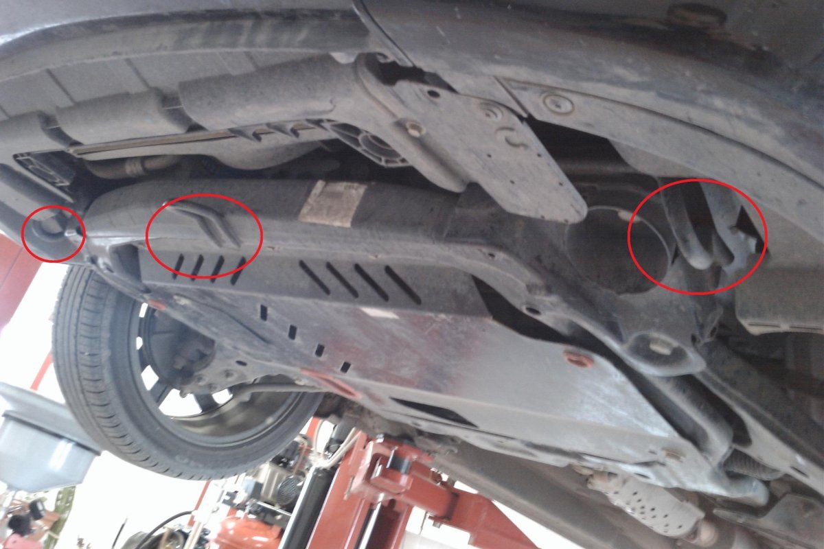 Киа Церато 2 днище