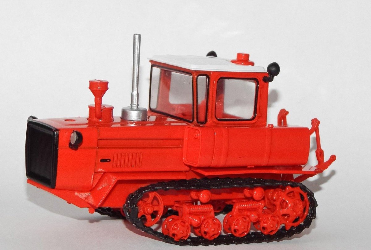 Трактор ДТ-175 Волгарь