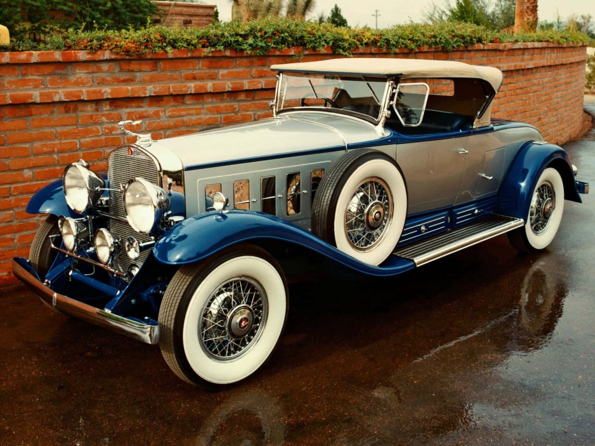 Cadillac v16 1930