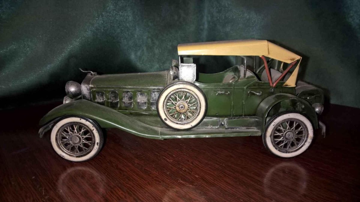 Моделька машинки старинные