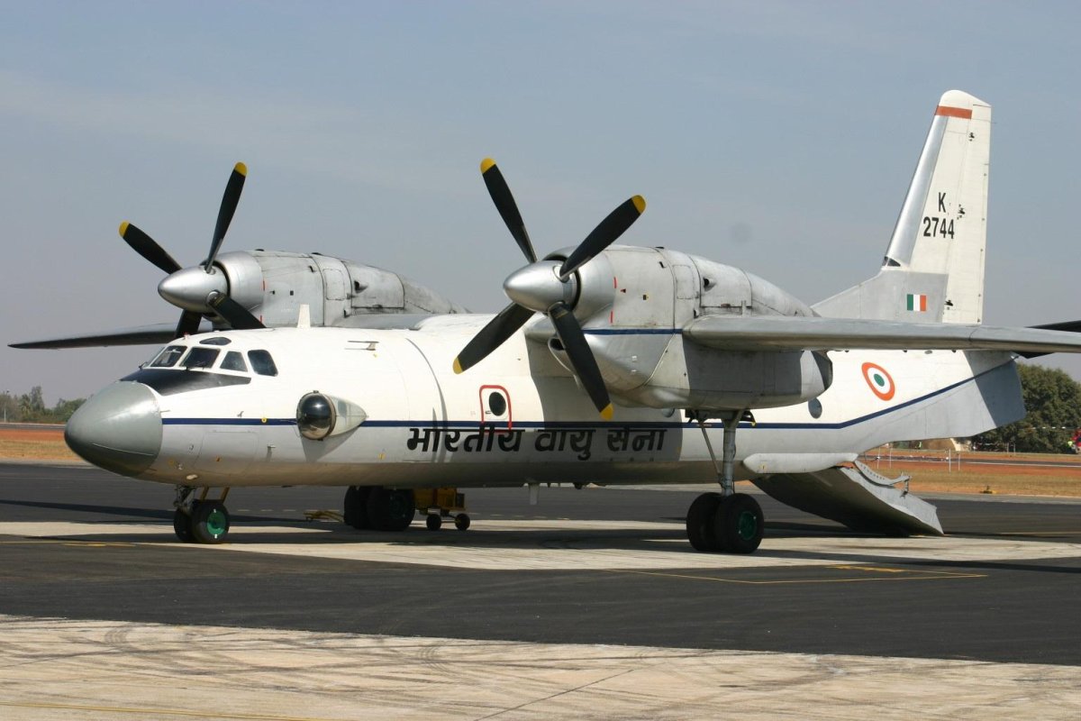 Antonov an-32a