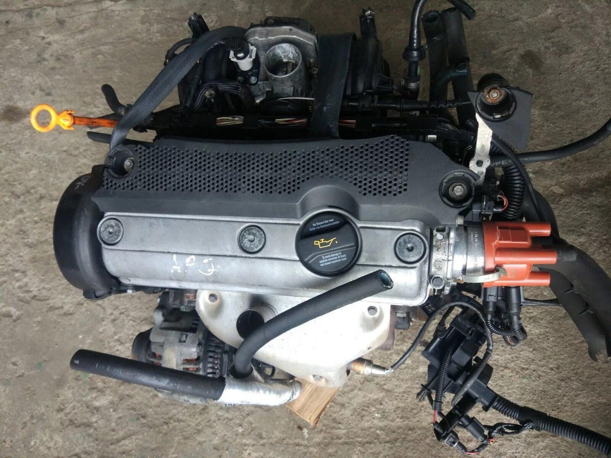 Двигатель Skoda Octavia 1,6 AEE