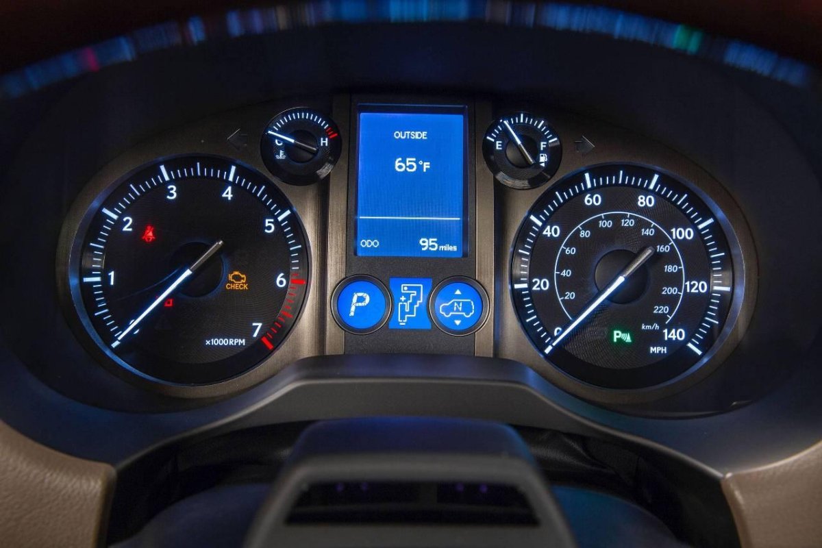 Панель приборов Lexus gx460