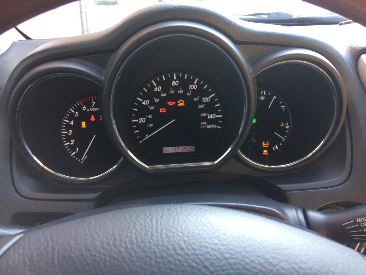 Lexus rx350 панель приборов