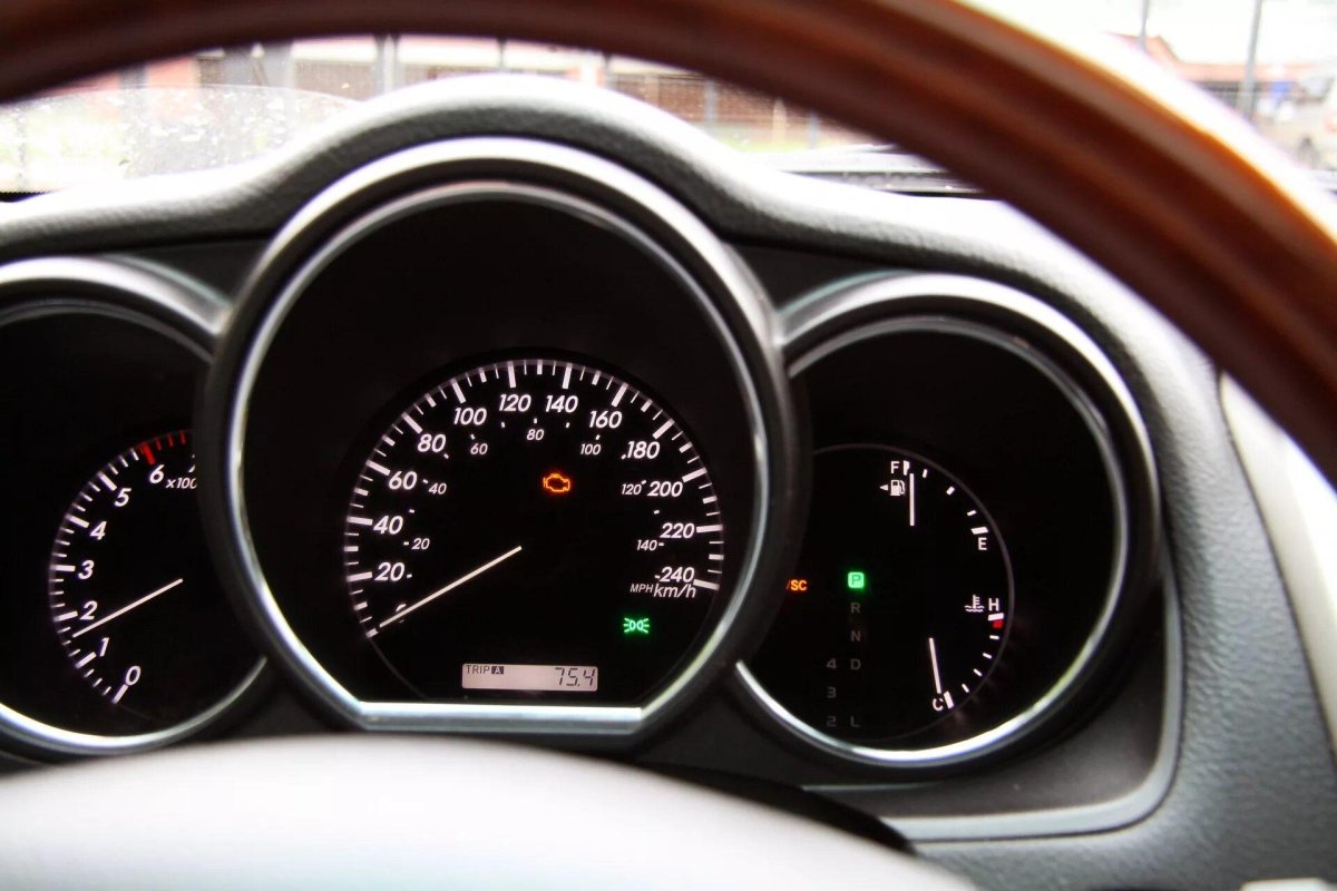 Lexus rx350 панель приборов