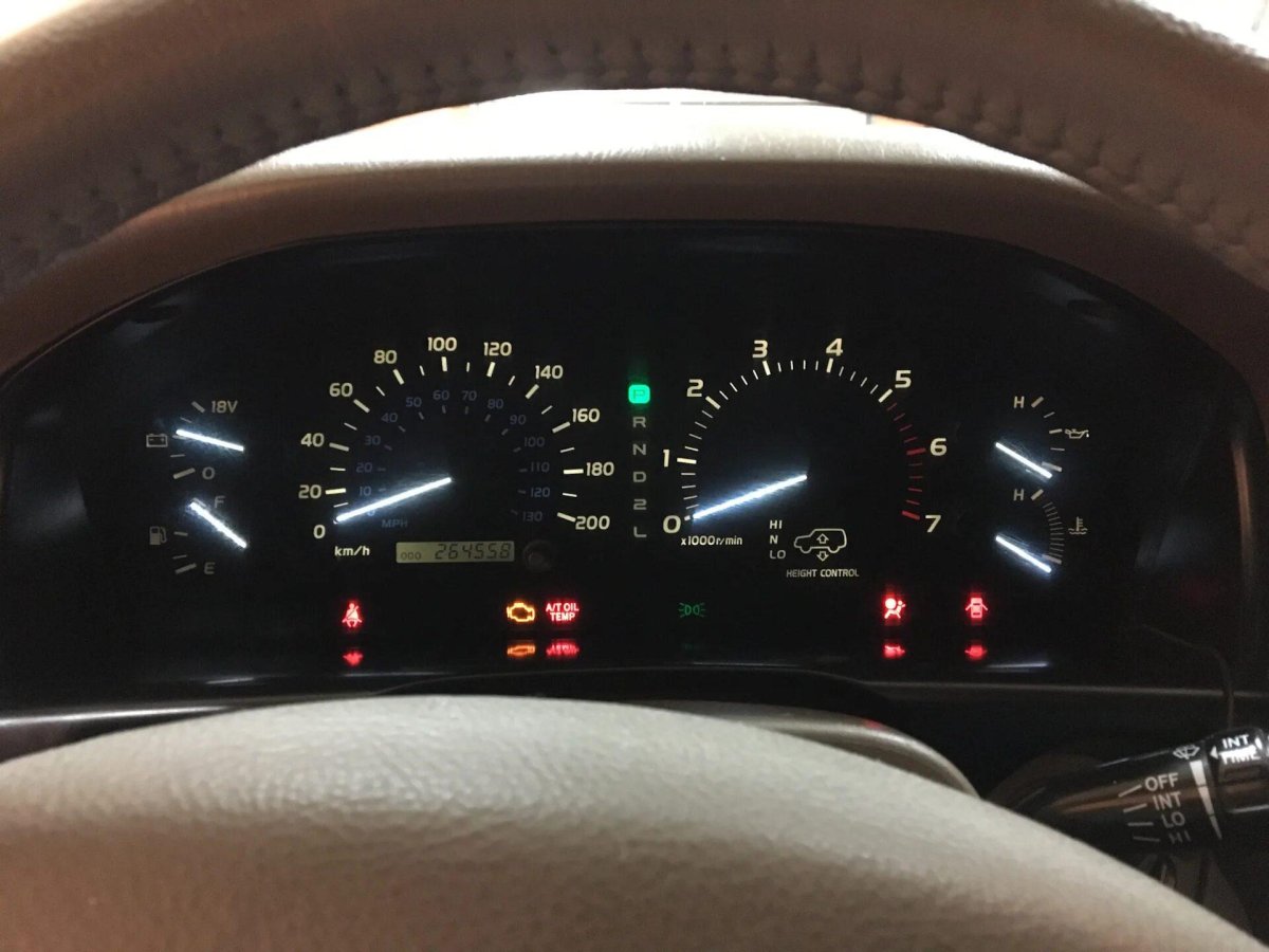 Панель приборов Лексус lx470