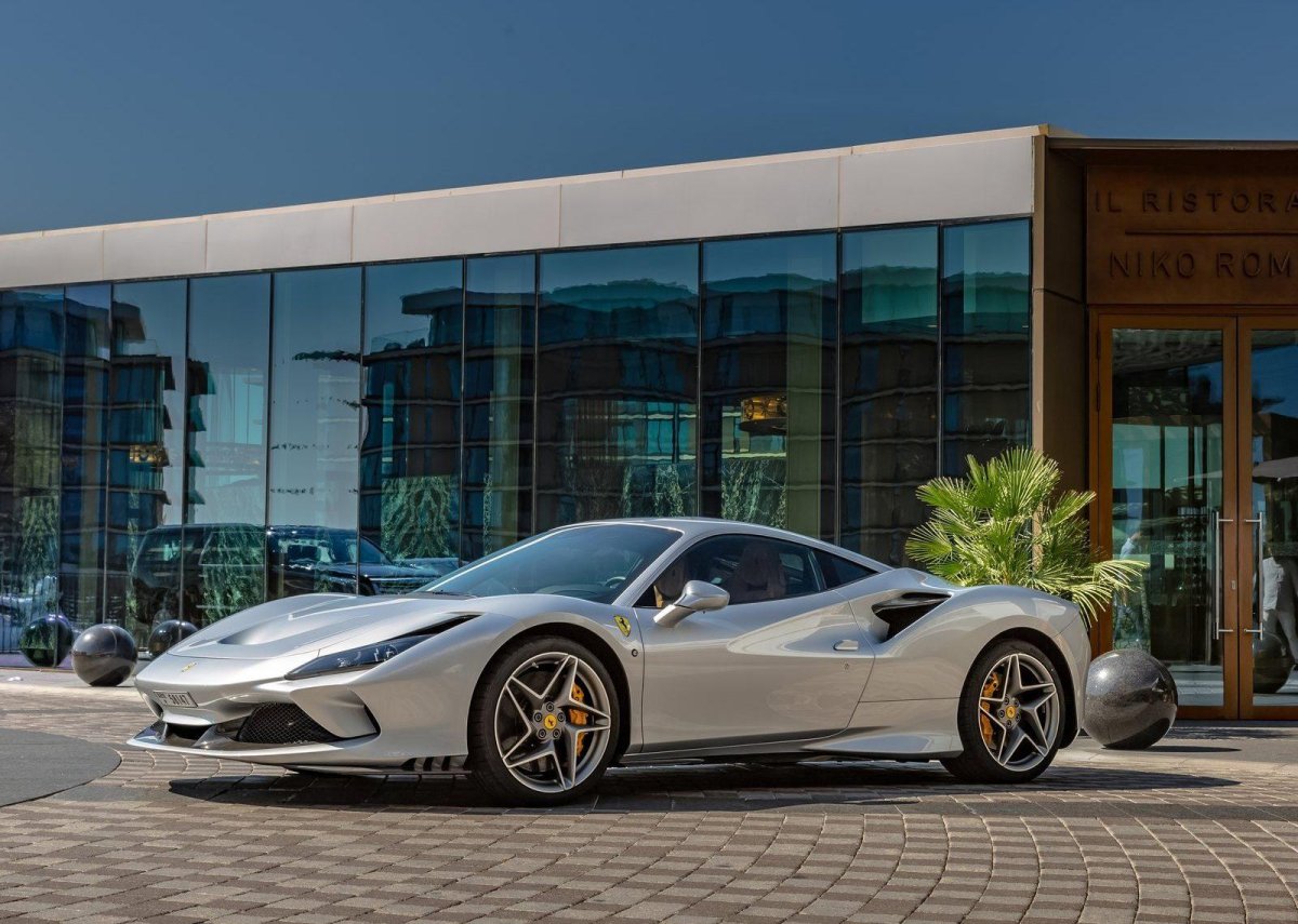 Феррари f8 tributo 2021