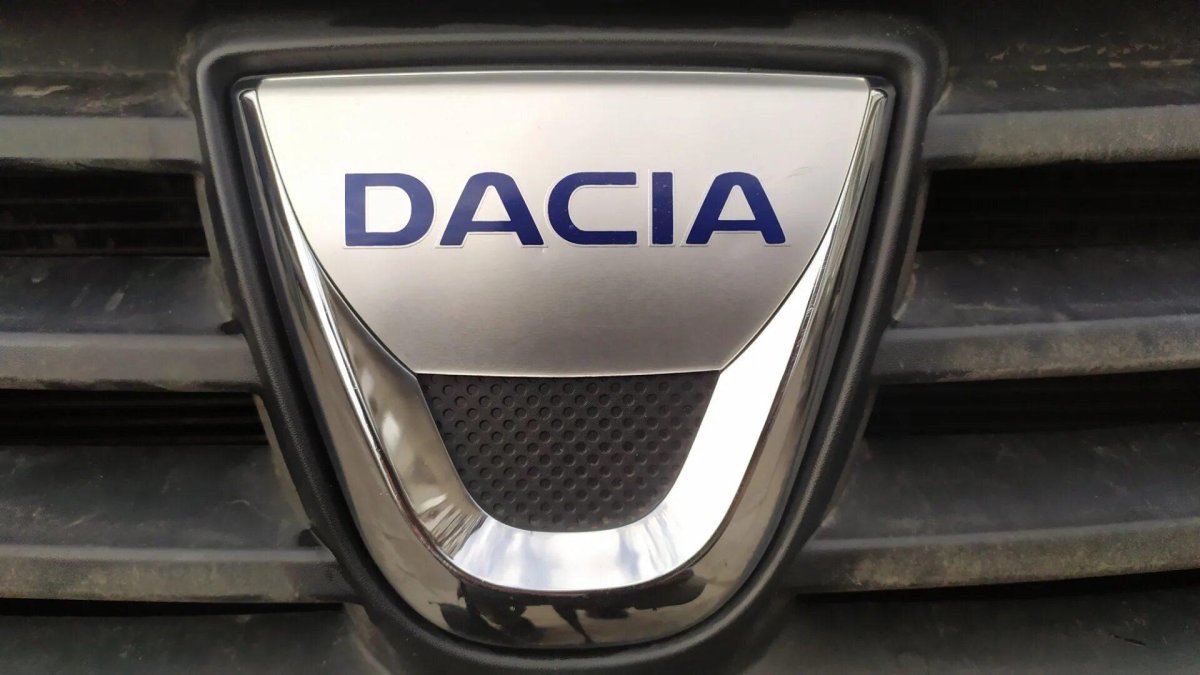 Эмблема на решетку радиатора