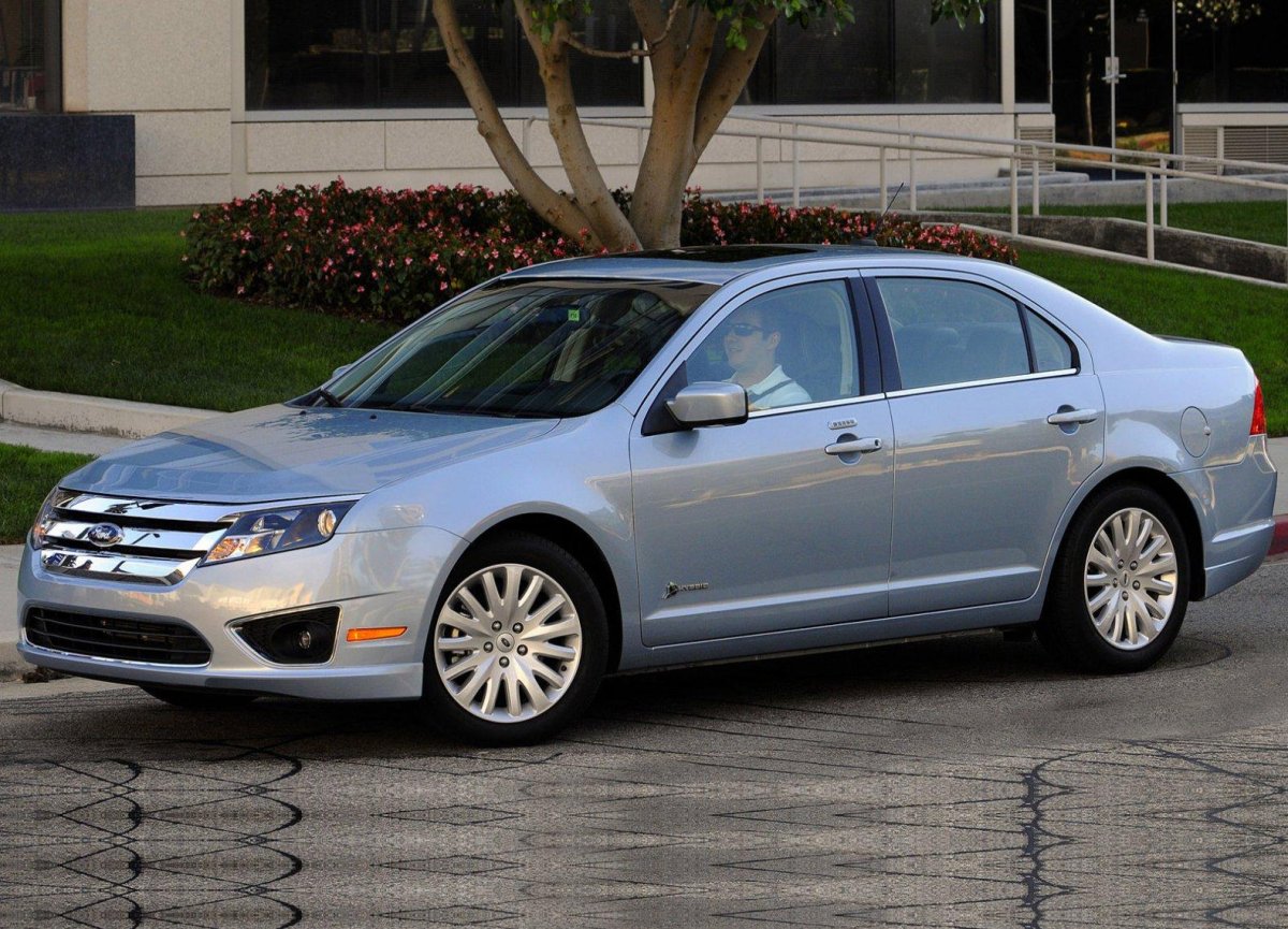 Ford Fusion 2010 седан