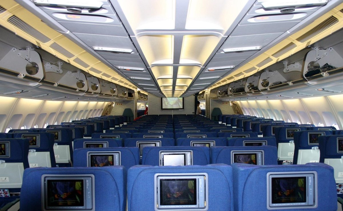 Аэробус 330-343