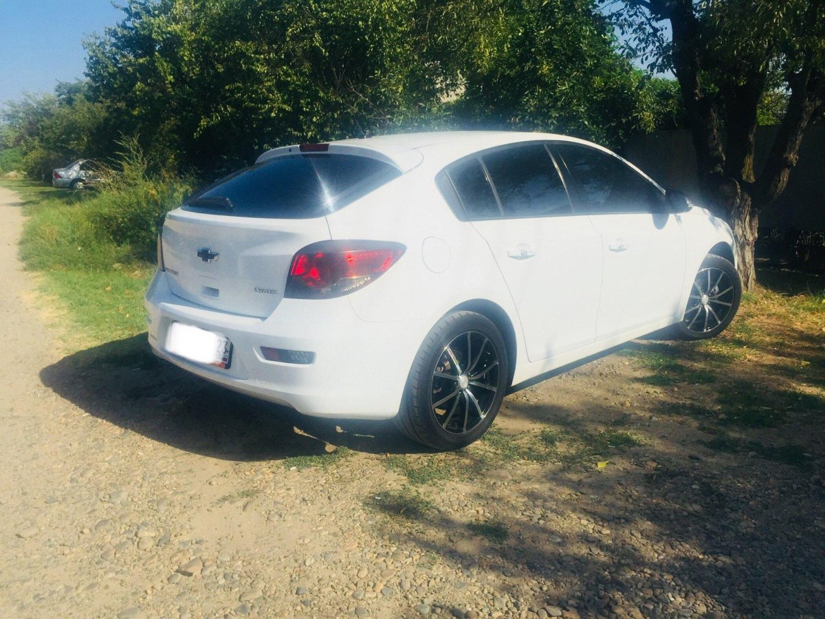 Chevrolet Cruze хэтчбек диски