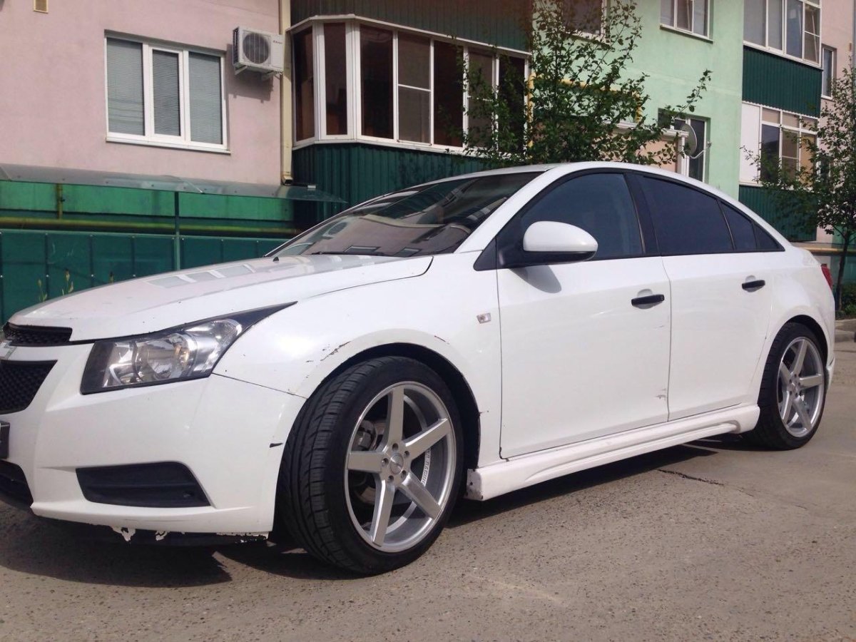 Шевроле Круз r18 хэтчбек