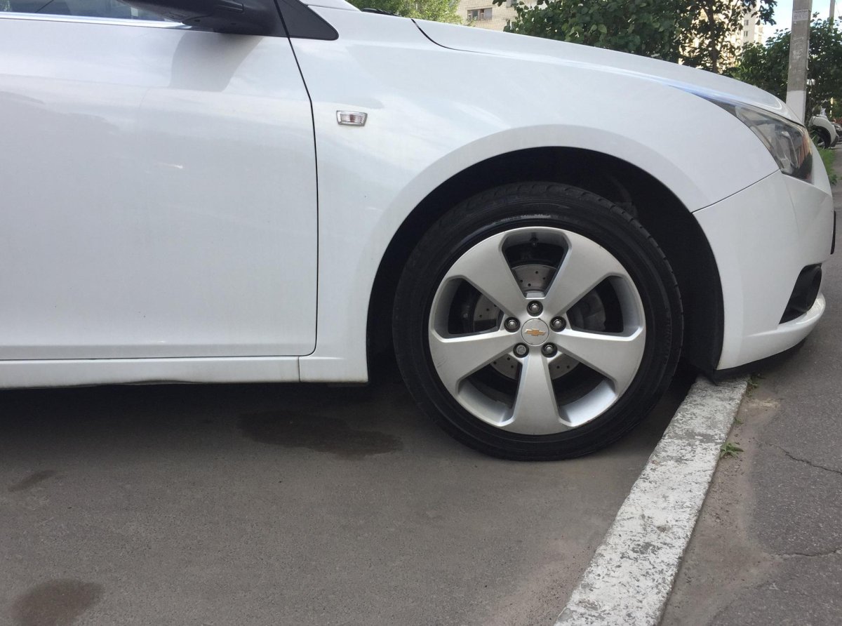 Шевроле Круз на оригинальных р 17 дисках