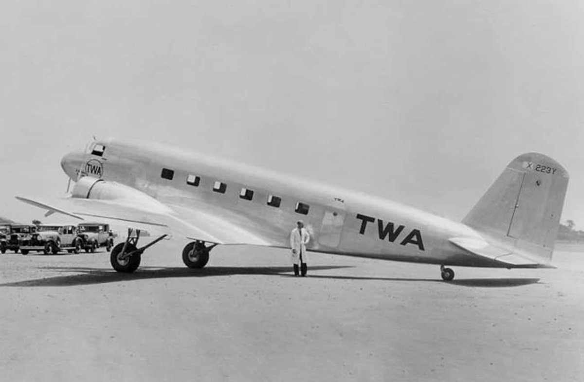 Самолёт Дуглас DC-2