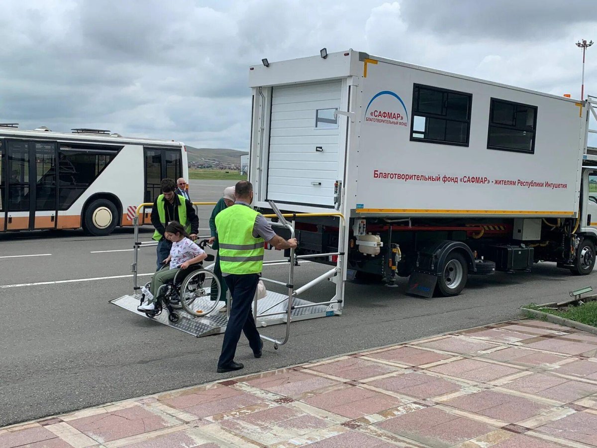 Амбулифт в аэропорту