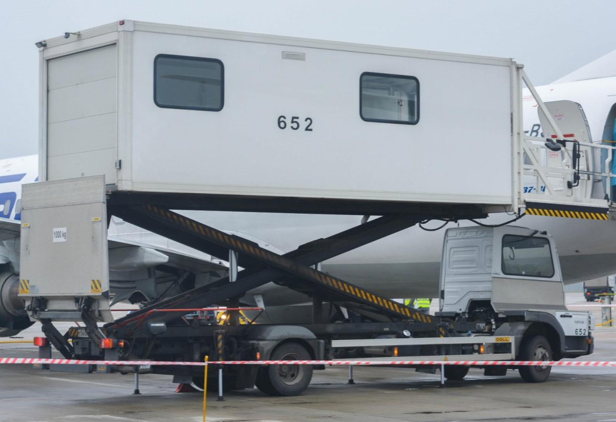 Амбулифт в аэропорту Внуково