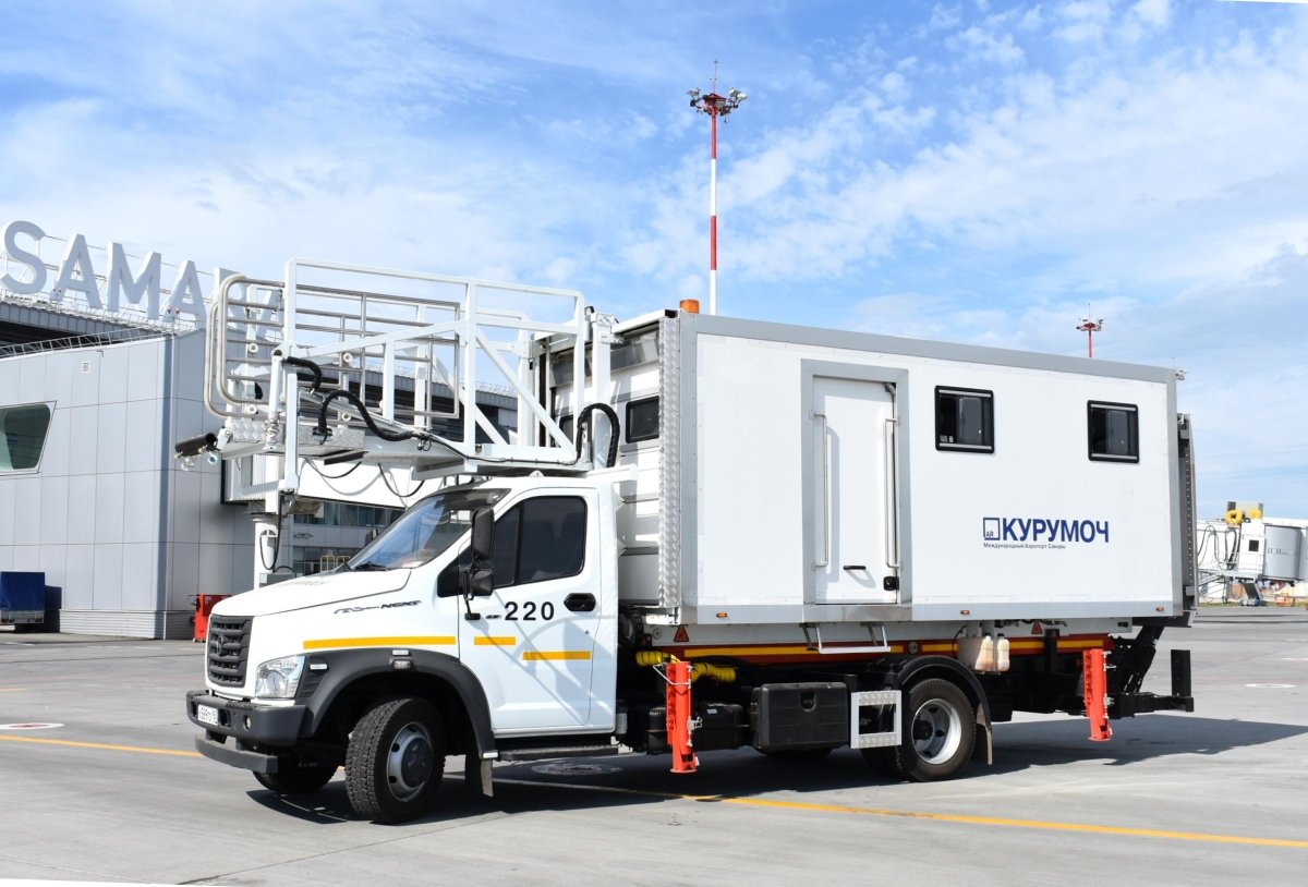 Ford f750 Автолифт