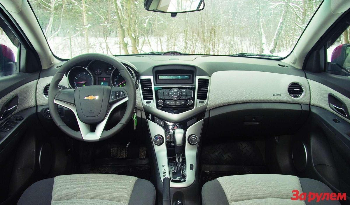 Chevrolet Cruze 2009 салон