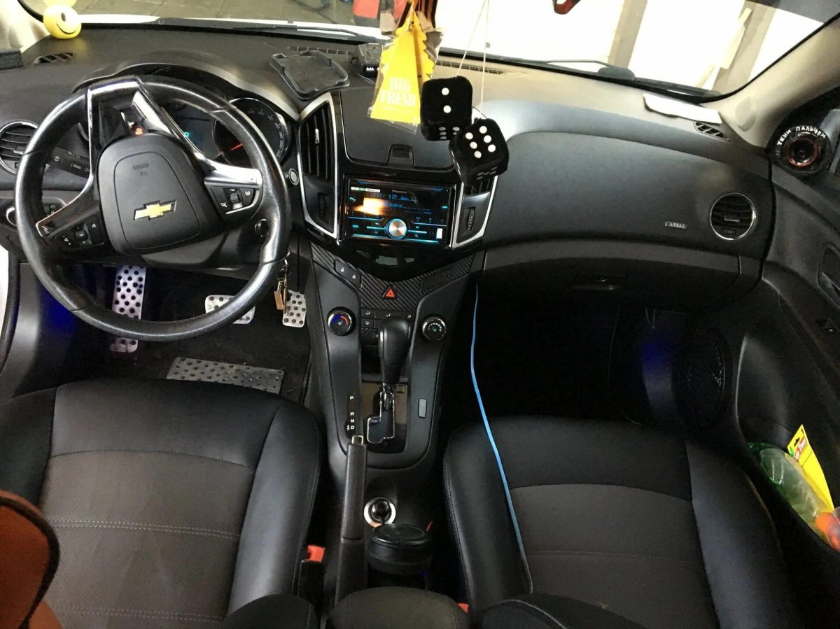 Chevrolet Cruze 2013 салон