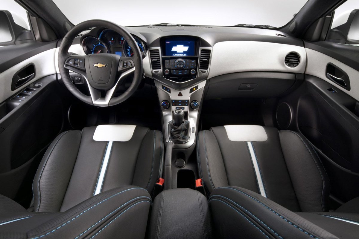 Chevrolet Cruze 2012 хэтчбек салон