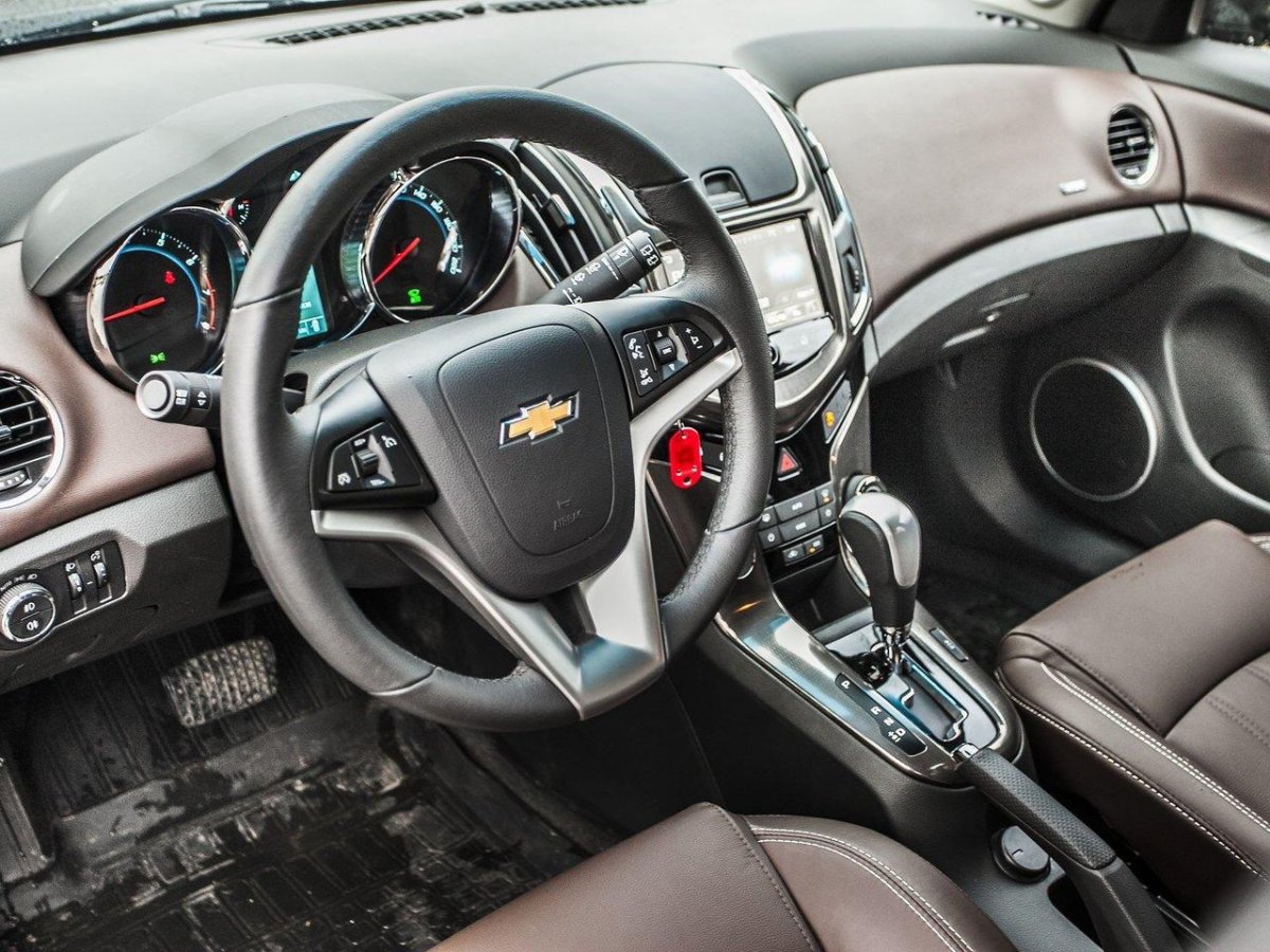 Chevrolet Cruze 2015 салон