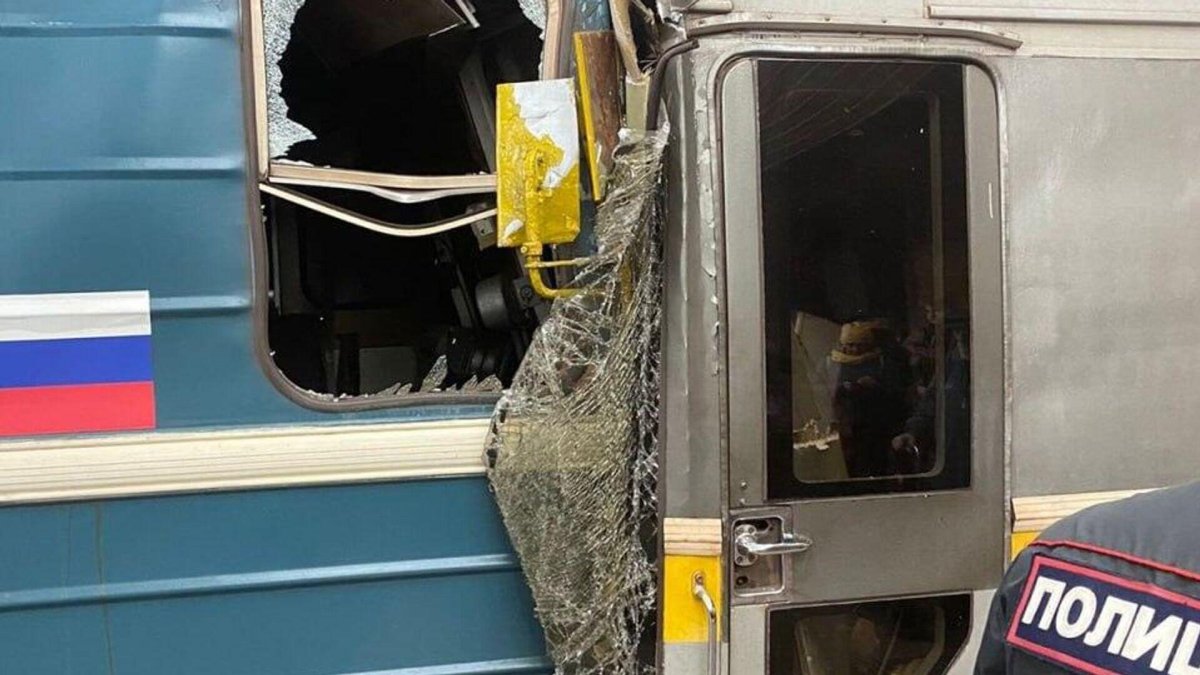 В метро столкнулись 2 поезда Москва