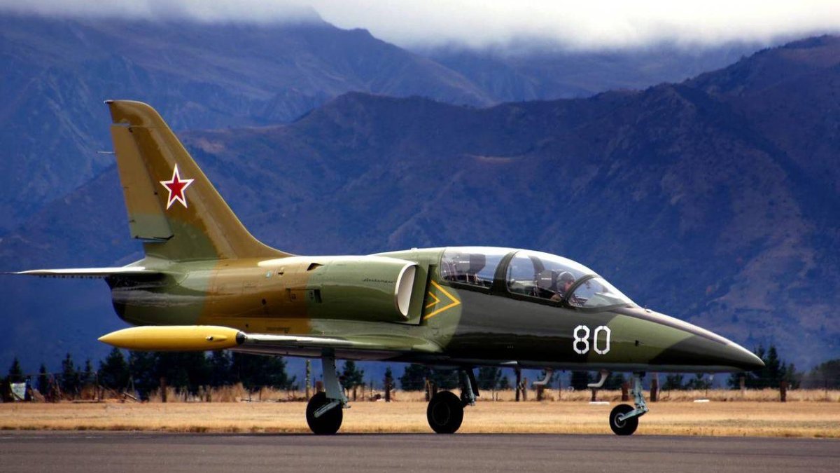 L-39 Albatros самолет