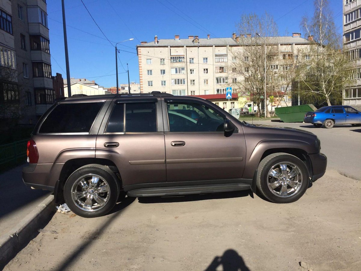 Chevrolet trailblazer 2001 на литье