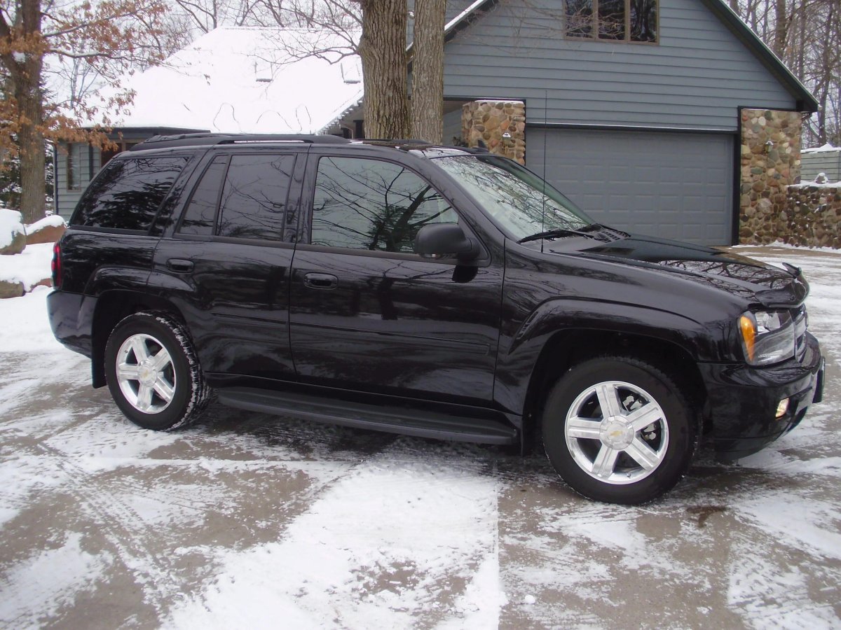 Шевроле Трейлблейзер 2005 на дисках