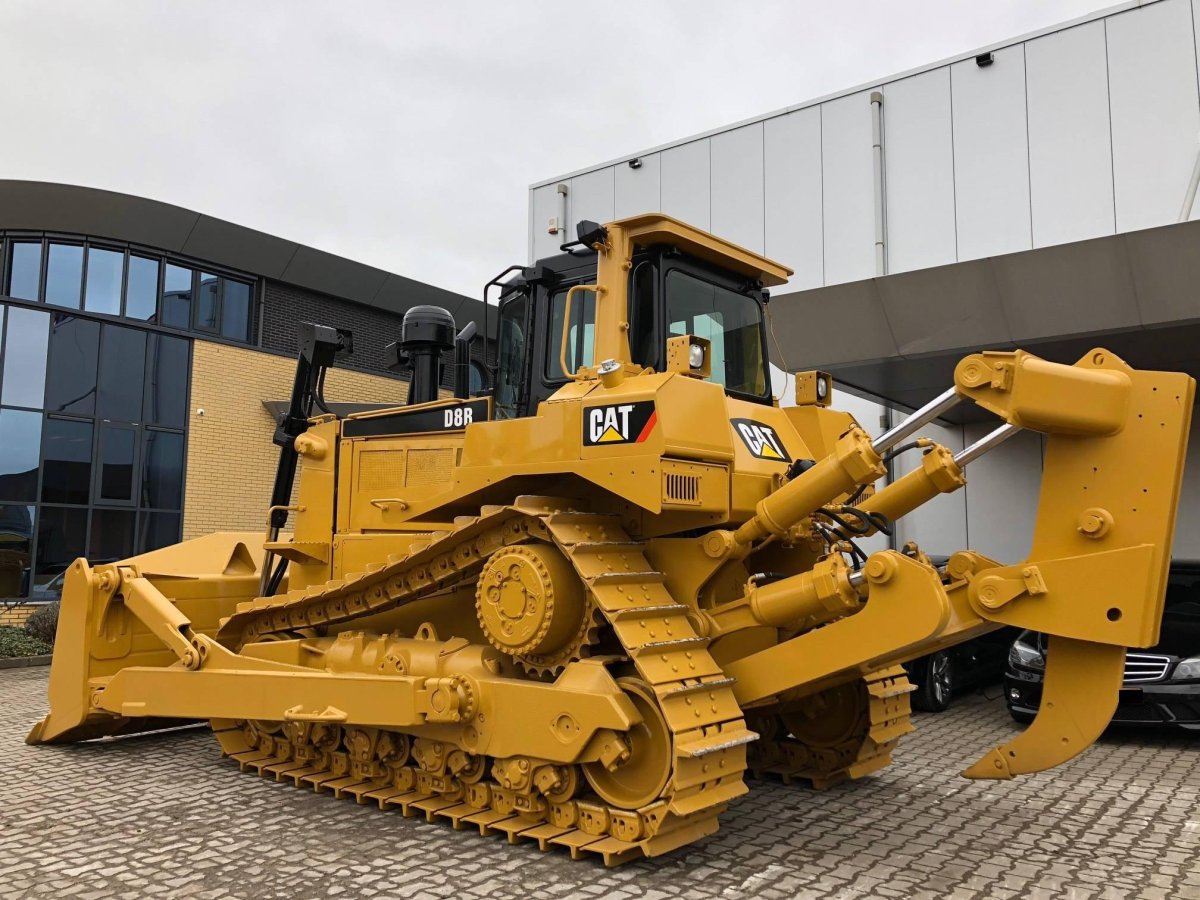 Гусеничный бульдозер Caterpillar d6 GC