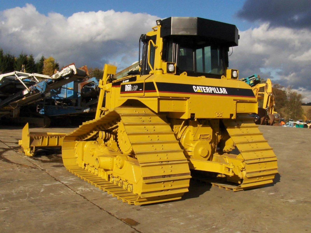Бульдозер Cat d6r