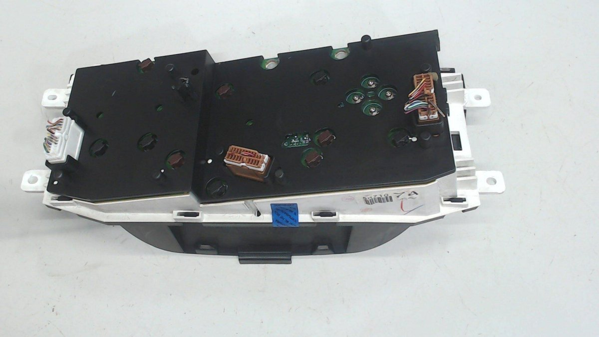 Nissan x-Trail t30 приборная панель