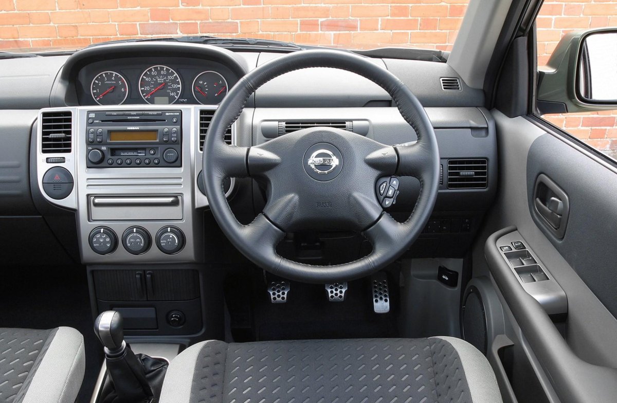 Nissan x-Trail t30 Interior