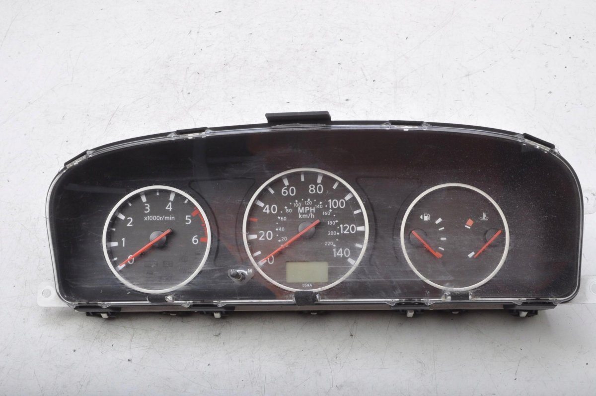 Nissan x-Trail t30 панель приборов