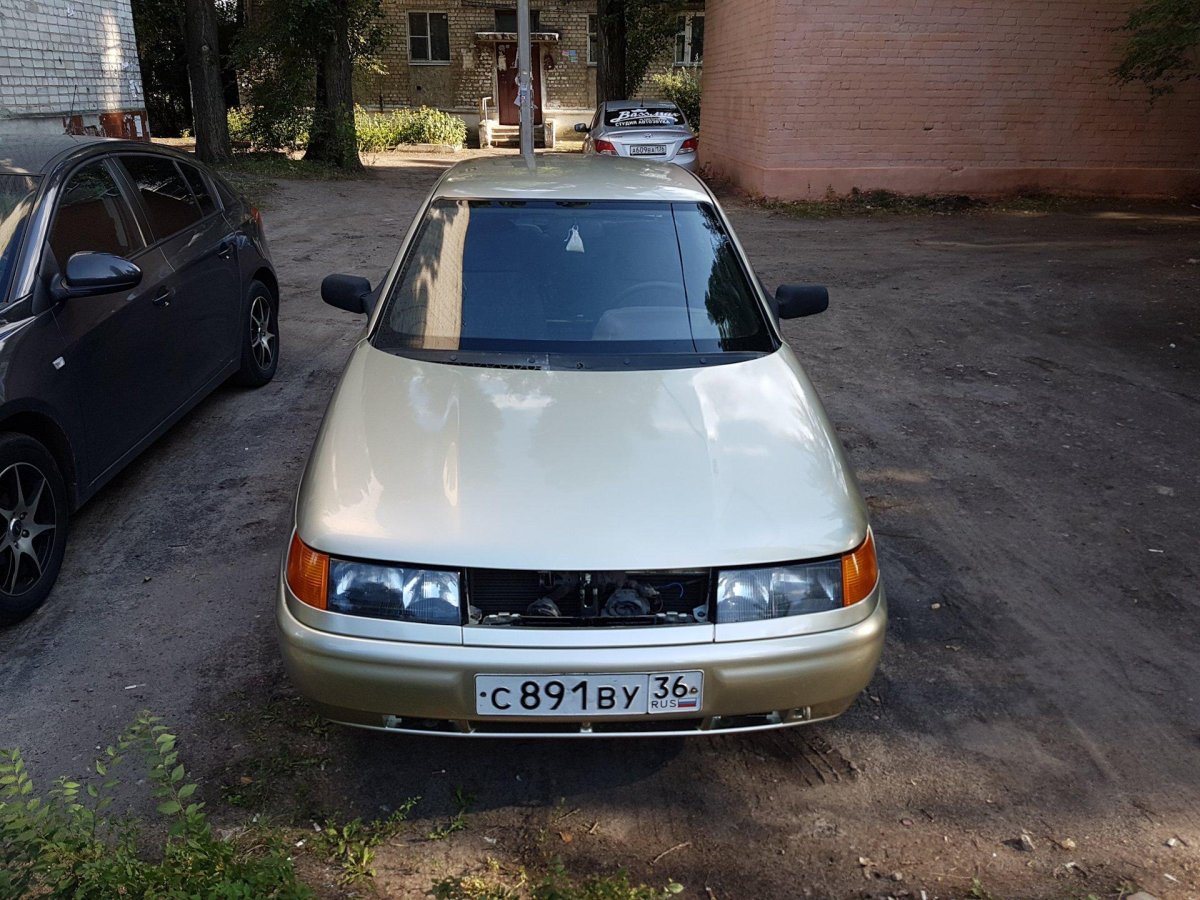ВАЗ 2110 бежевая