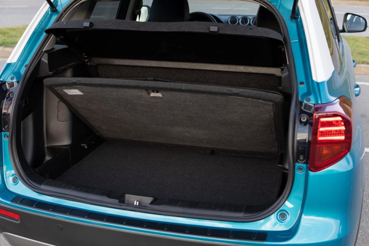 Сузуки Витара 2018 багажник