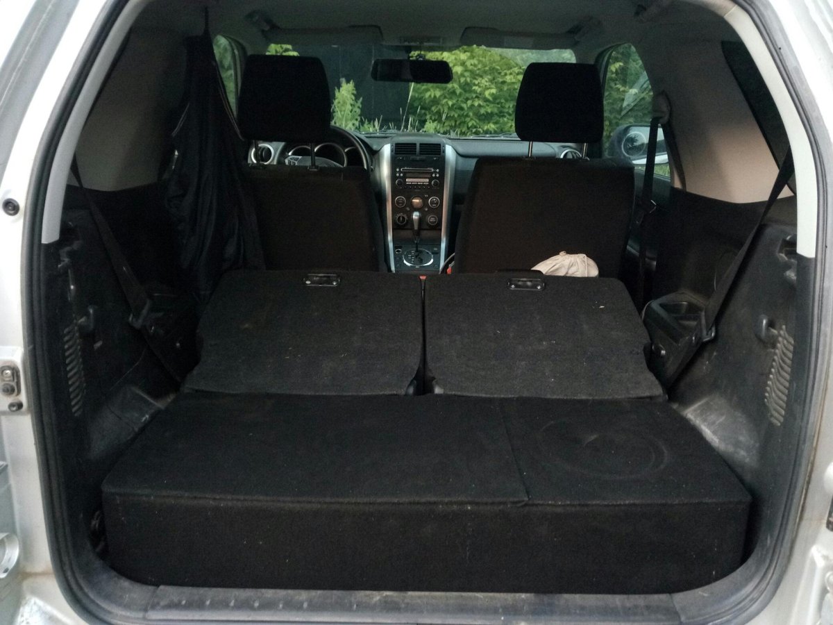 Suzuki Grand Vitara 2000 багажник