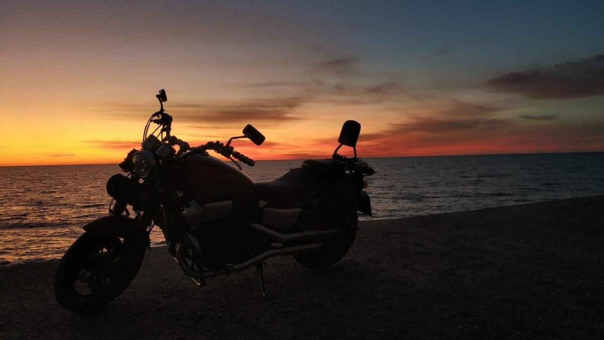 Мотоцикл море