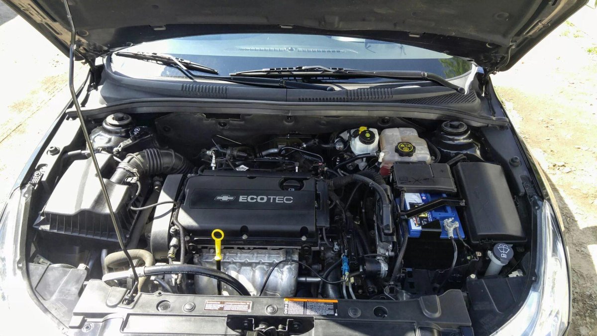 Подкапотка Круз 1.8