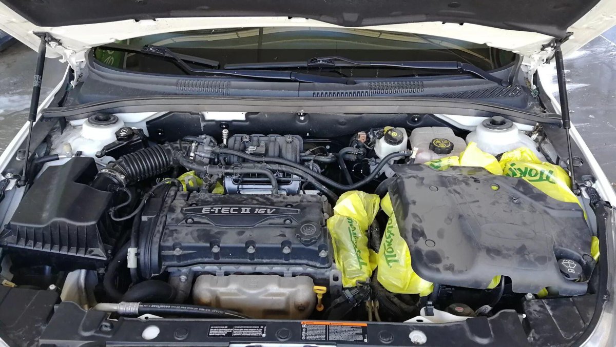 Подкапотка Круз 1.8