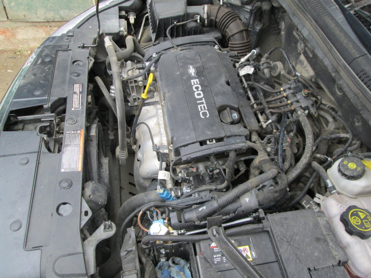 Подкапотное пространство Шевроле Круз