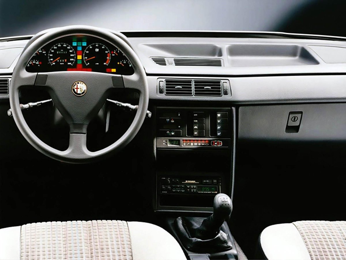 Alfa Romeo 155 i