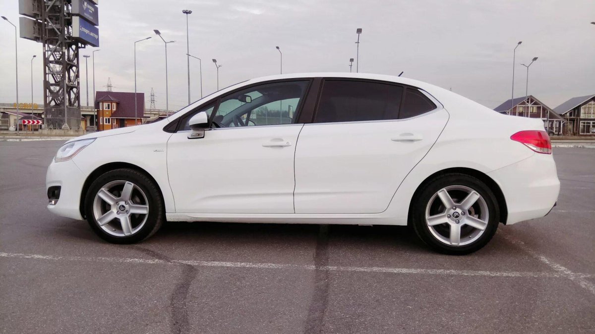 Citroen c4 sedan r17